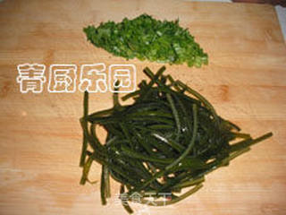海带黄豆猪蹄海米汤——美味养颜汤的做法步骤:3