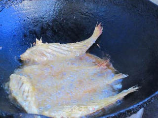 香酥糖醋马口鱼的做法步骤：6