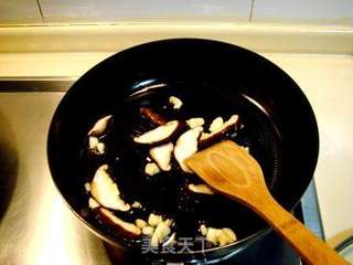 金枪鱼拌蝴蝶意粉的做法步骤:5