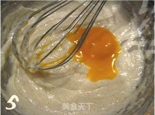 戚风蛋糕卷的做法步骤:5