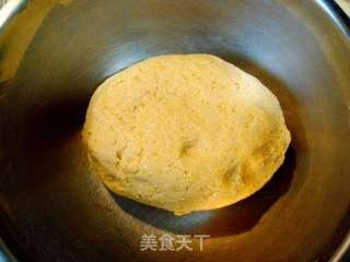 烤玉米面橄榄馅饼的做法步骤：2