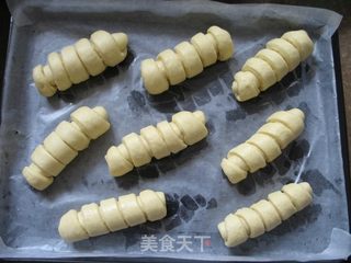 毛毛虫面包的做法步骤:10