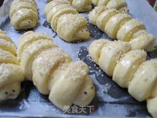 毛毛虫面包的做法步骤:12