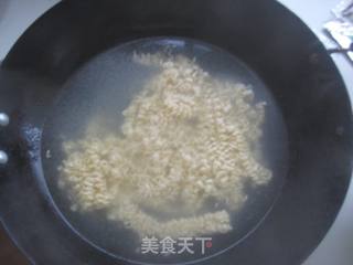炒方便面的做法步骤:3