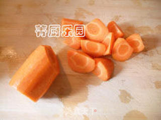 胡萝卜冬瓜排骨海带汤——夏日的营养靓汤的做法步骤:3