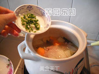 胡萝卜冬瓜排骨海带汤——夏日的营养靓汤的做法步骤:7