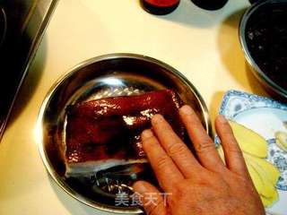 梅菜扣肉的做法步骤:7