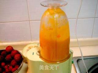 为世界杯宵夜制作美食《慕斯香蕉船冰淇淋》的做法步骤:15