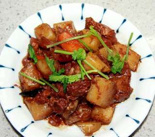 土豆炖牛肉的做法步骤:7