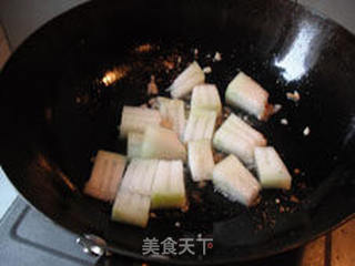 夏日餐桌上的减肥美食——鲜虾焖冬瓜的做法步骤：7