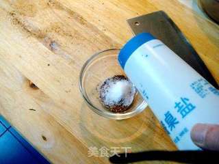 看世界杯吃家常饭《山东大锅饼、猪肉焖扁豆》的做法步骤:5
