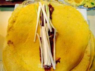 山东特色农家饭“煎饼卷大葱”的做法步骤:9