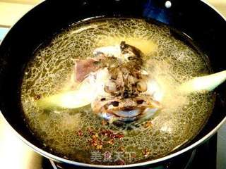 夏季祛暑汤菜“醋椒黄鱼头”的做法步骤:8