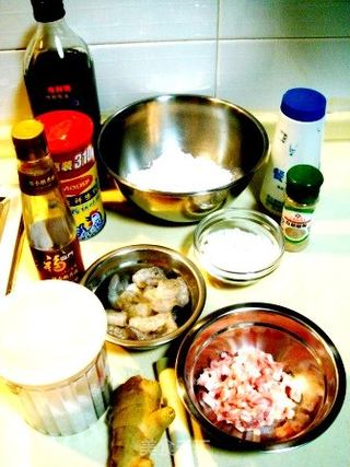 清淡鲜美的 “蒸白玉虾饺”的做法步骤：1