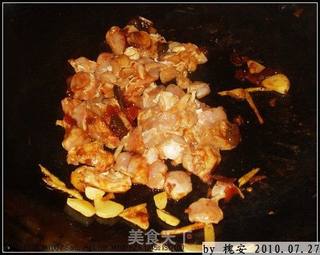 色香味俱全的【宫保鸡丁】的做法步骤:4