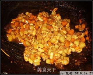 色香味俱全的【宫保鸡丁】的做法步骤:7