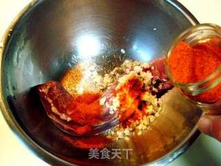 家庭制作美味西餐,西班牙风味的“焗烤黑椒猪柳”的做法步骤:4