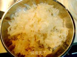 冰镇水果甘露粥的做法步骤:2