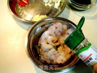 家庭精品小炒“翡翠虾仁”的做法步骤:3