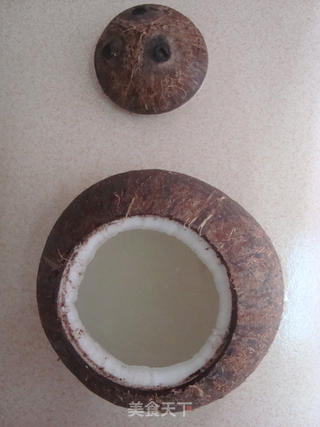 原盅椰子炖乌鸡的做法步骤:3