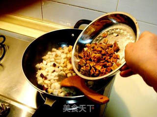 蘑菇豆干炸酱面的做法步骤:6