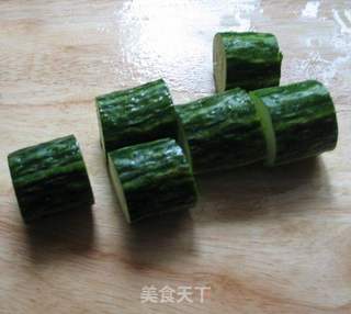 玉子酿黄瓜的做法步骤:2
