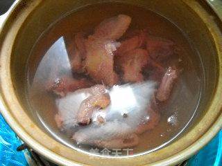 绿豆腐竹煲乳鸽的做法步骤：3
