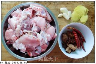 红烧猪蹄（猪手）的做法步骤：1
