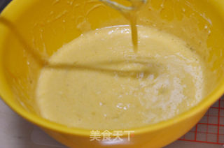 香蕉甜心戚风 无油版的做法步骤:9