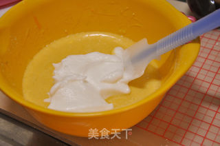 香蕉甜心戚风 无油版的做法步骤:11