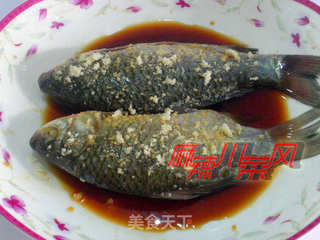 剁椒鲫鱼/双色鲫鱼的做法步骤:5
