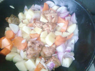 咖喱丸子鸡肉饭的做法步骤：3