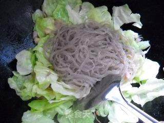 腊肉包菜炖薯粉的做法步骤:8