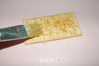 肉松苏打饼干的做法步骤：2