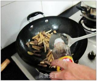 笋丝雪菜炒香干肉丝(徽菜做法)的做法步骤:4