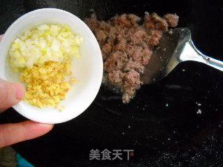 彩色牛肉馅蒸饺的做法步骤:4