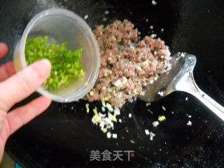 彩色牛肉馅蒸饺的做法步骤:5