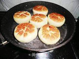 改为煎方法—馒头配方【烙豆沙饼】的做法步骤：12