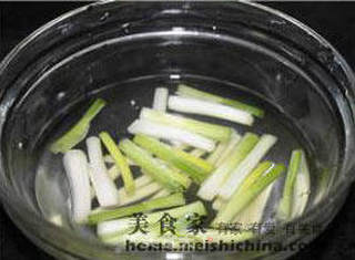 虾仁豆腐的做法步骤:4