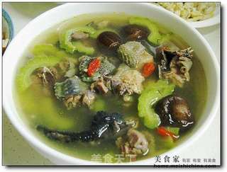 花菇苦瓜乌鸡汤的做法步骤:8