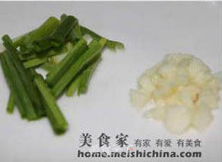 泡菜虾仁的做法步骤:4