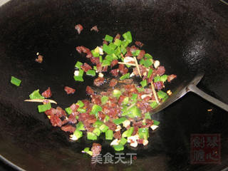 腊肠豆腐的做法步骤：2