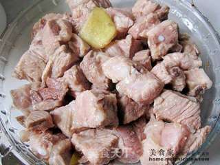 油炸型的糖醋排骨的做法步骤:2