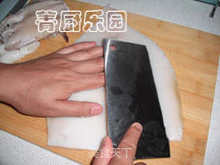 秋天餐桌上时令美食——彩椒韭菜花爆鱿鱼的做法步骤:11