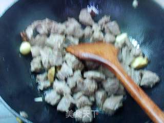 山寨广式焖牛腩的做法步骤：3