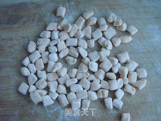 韭菜鸡蛋炒猫耳朵的做法步骤:4