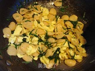 韭菜鸡蛋炒猫耳朵的做法步骤:14