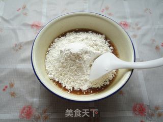 广式莲蓉蛋黄月饼的做法步骤：9