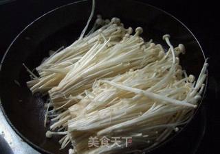 江瑶柱香菇扣培根卷的做法步骤:3