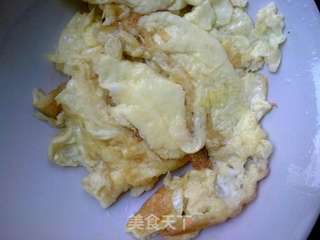 海鲜风辣白菜炒饭的做法步骤:2